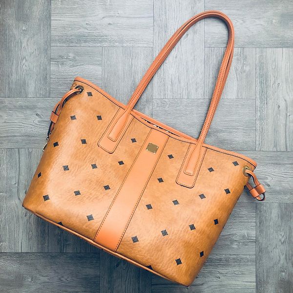 2piece set mc double sided big shopping bag women's mens clutch handbag shoulder bag tote leather luxury designer large capacity crossb
2piece set mc double sided big shopping bag women's mens clutch handbag shoulder bag tote leather luxury designer large capacity crossb