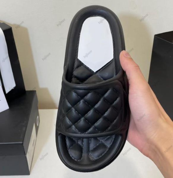 casual shoes 2023 designer women slides slippers rubber summer sandals luxury flat beach indoor size 36-41, Black
casual shoes 2023 designer women slides slippers rubber summer sandals luxury flat beach indoor size 36-41, Black