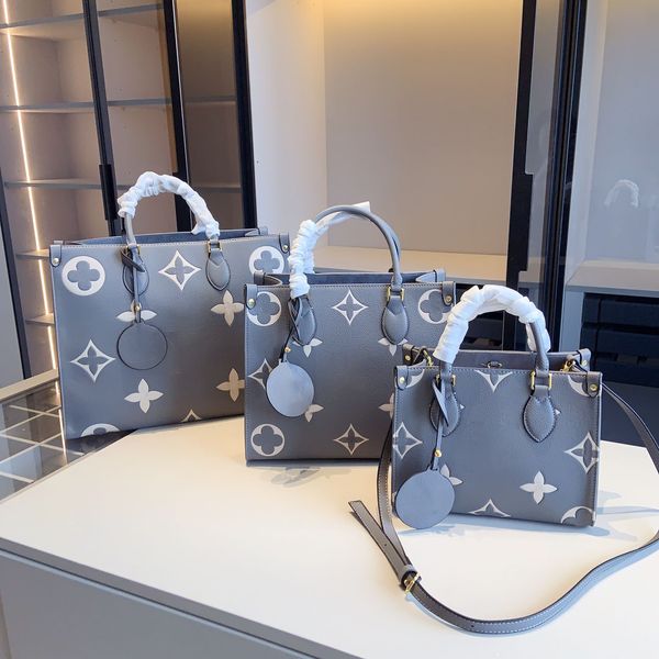 designer embossed shopping bags trend europe and the united states version of leisure handbags large capacity joker simple messenger bag wom
designer embossed shopping bags trend europe and the united states version of leisure handbags large capacity joker simple messenger bag wom