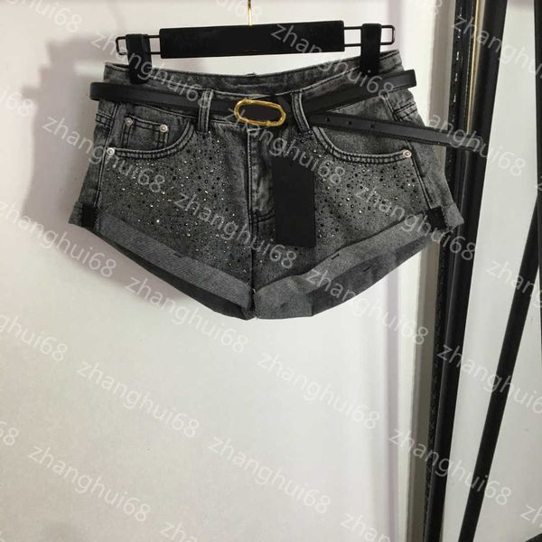 23ss womens shorts denim shorts womens designer clothing black shorts drill pocket belt tucked waist rolled pant legs denim shorts women clo, White;black
23ss womens shorts denim shorts womens designer clothing black shorts drill pocket belt tucked waist rolled pant legs denim shorts women clo, White;black