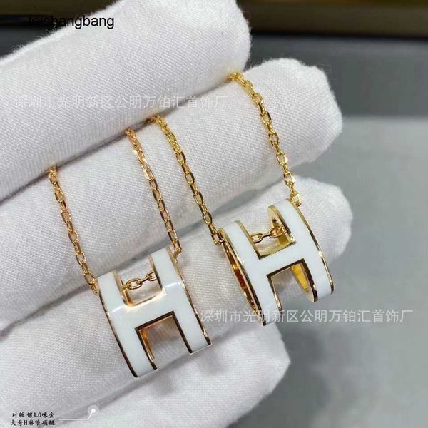 casual h ermes designer necklace h high version collar chain letter enamel pop elliptical 18k rose gold pendant, Black
casual h ermes designer necklace h high version collar chain letter enamel pop elliptical 18k rose gold pendant, Black
