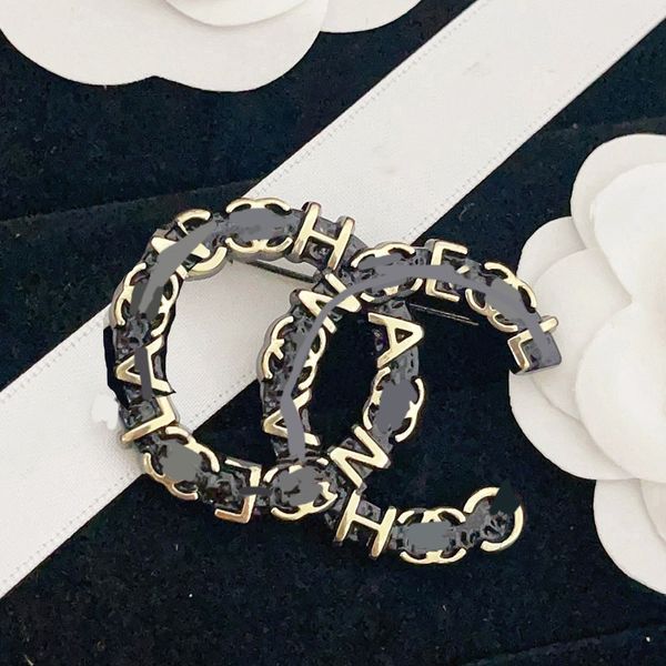 20style luxury famous designer brand brooch retro embossed letter brooches suit pin clothing decoration jewelry accessories gift high qualit, Gray
20style luxury famous designer brand brooch retro embossed letter brooches suit pin clothing decoration jewelry accessories gift high qualit, Gray
