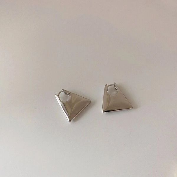 fashion gold 18k plated earrings light women for vintage triangle small charm sensitive design surface ear buckle personality earrings, Golden;silver
fashion gold 18k plated earrings light women for vintage triangle small charm sensitive design surface ear buckle personality earrings, Golden;silver
