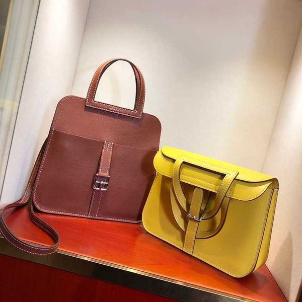 designer halzans bags fashion shoulder bags horseshoe bag designer new envelope heading layer cowhide one shoulder cross shoulder carrying h
designer halzans bags fashion shoulder bags horseshoe bag designer new envelope heading layer cowhide one shoulder cross shoulder carrying h