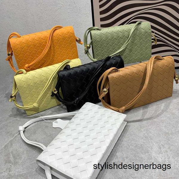 cross body designer bag trio pouch on strap cowhide leather knitting shoulder bags women intrecciato flap purse 24cm single handbags with bo
cross body designer bag trio pouch on strap cowhide leather knitting shoulder bags women intrecciato flap purse 24cm single handbags with bo