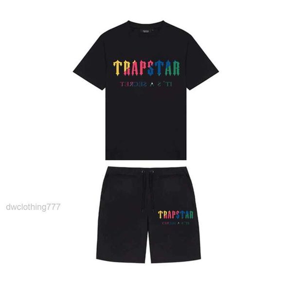 summer new trapstar london shooter short-sleeved t shirt suit chenille decoding black ice flavor 2.0 men's round neck t-shirt shorts, Gray
summer new trapstar london shooter short-sleeved t shirt suit chenille decoding black ice flavor 2.0 men's round neck t-shirt shorts, Gray