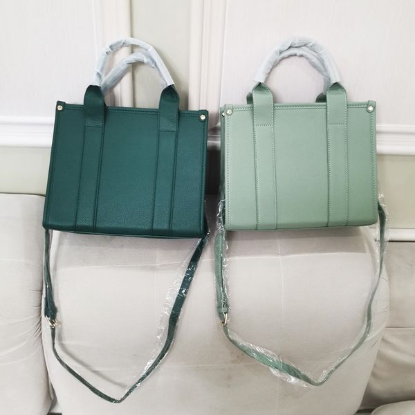 leather tote bags for women large handbags capacity luxury shoulder messenger bag female fashion designer sling crossbody bag
leather tote bags for women large handbags capacity luxury shoulder messenger bag female fashion designer sling crossbody bag