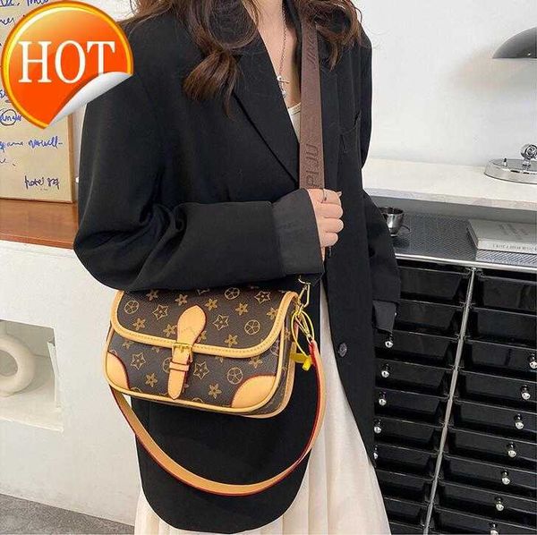 totes 2523j women luxurys designers bags crossbody handbags womens purses shoulder shopping bagh
totes 2523j women luxurys designers bags crossbody handbags womens purses shoulder shopping bagh