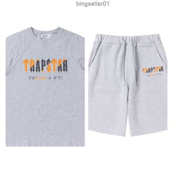 men's t-shirts tracksuits stock trapstar t-shirt embroidery flocking letter men women t shirt set shorts suitmen'su0jsu0js 18raen, Gray
men's t-shirts tracksuits stock trapstar t-shirt embroidery flocking letter men women t shirt set shorts suitmen'su0jsu0js 18raen, Gray