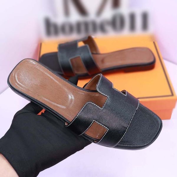 sandal luxury designer leather ladies sandals summer flat shoes fashion beach women slippers slides flip flops slipper, Black
sandal luxury designer leather ladies sandals summer flat shoes fashion beach women slippers slides flip flops slipper, Black