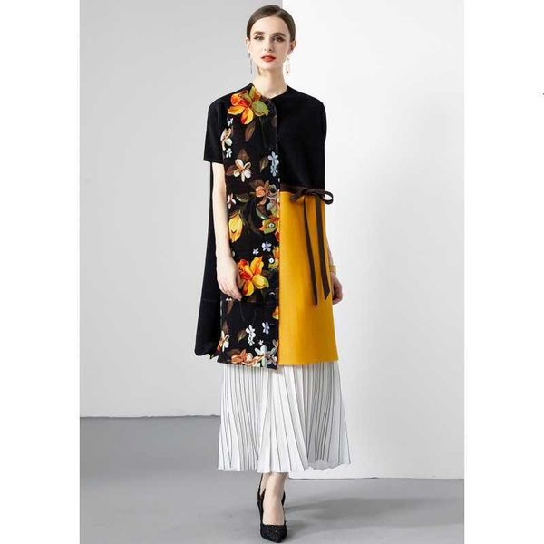 sanzhai 2023 new ruffle original quality printing set high end fashion two piece, Black;gray
sanzhai 2023 new ruffle original quality printing set high end fashion two piece, Black;gray