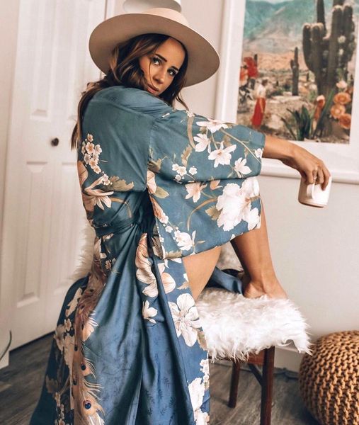 swimwear happie queens vintage peacock floral print women bohemian v neck batwing sleeves ladies boho maxi kimono robe bikini coverups, White;black
swimwear happie queens vintage peacock floral print women bohemian v neck batwing sleeves ladies boho maxi kimono robe bikini coverups, White;black