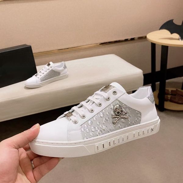 luxury designer shoes casual sneakers breathable mesh stitching metal elements are size38-45 mkjkkkl00000001, Red;white
luxury designer shoes casual sneakers breathable mesh stitching metal elements are size38-45 mkjkkkl00000001, Red;white