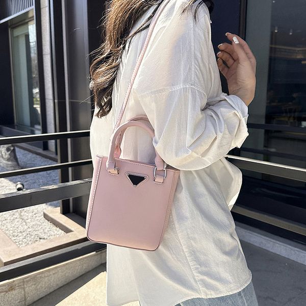 prade shoulder bag crossbody bags womens purses and handbags genuine leather totebag with removable shoulder strap 17*17*5cm
prade shoulder bag crossbody bags womens purses and handbags genuine leather totebag with removable shoulder strap 17*17*5cm