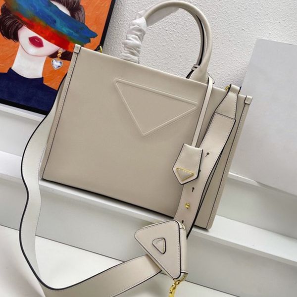 designer bag womens totes solid color leather tote bag 1#270 large capacity portable shoulder bag fashion retro crossbody bag
designer bag womens totes solid color leather tote bag 1#270 large capacity portable shoulder bag fashion retro crossbody bag