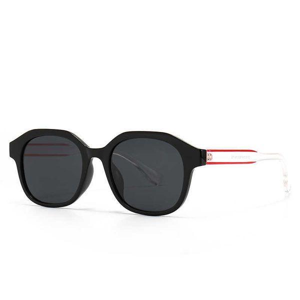 frames xiaoxiang modern street p net red square sunglasses female 86354, White;black
frames xiaoxiang modern street p net red square sunglasses female 86354, White;black