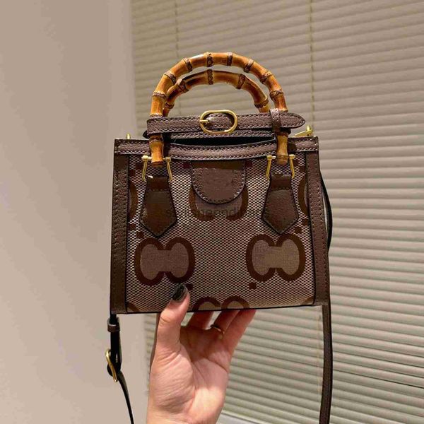 stylisheendibags women fashion designer tote bag plain luxury designer bag letter two-tone cross body bags pu sequined single shoulder bags
stylisheendibags women fashion designer tote bag plain luxury designer bag letter two-tone cross body bags pu sequined single shoulder bags