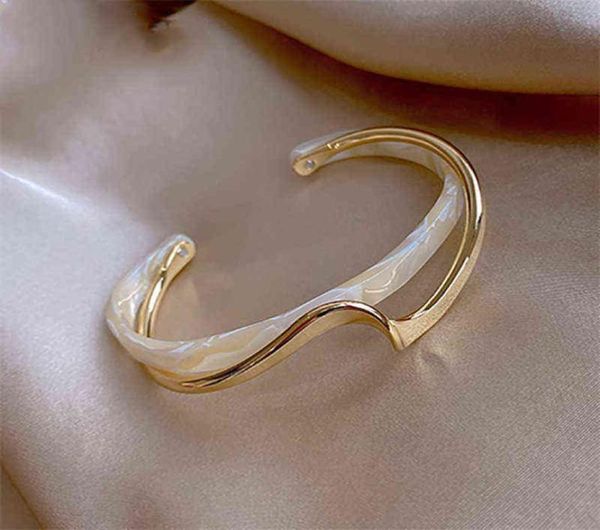 luxury white shell double layer metal open cuff bangles stainless steel smooth gold women delicate bracelet jewelry2892455, Black
luxury white shell double layer metal open cuff bangles stainless steel smooth gold women delicate bracelet jewelry2892455, Black