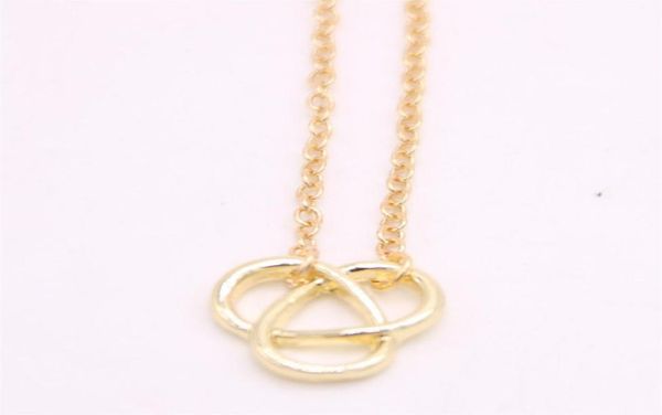 fashion cross flower shape pendant necklace for women smooth surface design gold silver rose three color optional8065255
fashion cross flower shape pendant necklace for women smooth surface design gold silver rose three color optional8065255