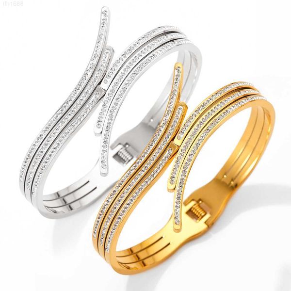 18k gold plated stainless steel jewelry crystal zircon cuff dislocation open bracelet, Golden;silver
18k gold plated stainless steel jewelry crystal zircon cuff dislocation open bracelet, Golden;silver