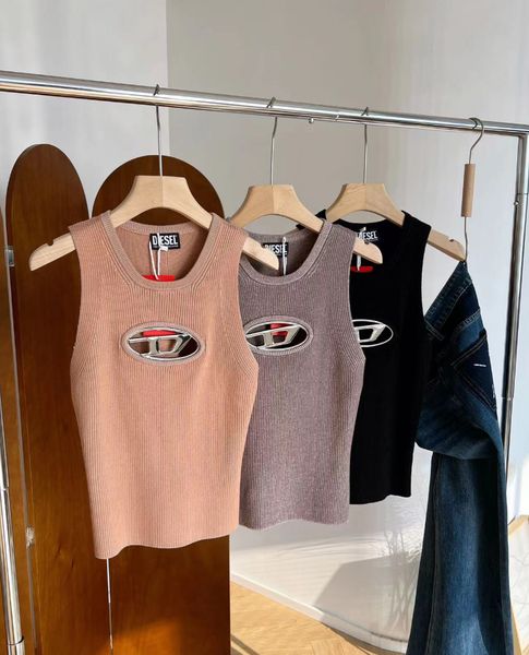 high version spot women's tanks camis hollowed out metal round label knitted chest wipe vest female chic chic spice girl top, White
high version spot women's tanks camis hollowed out metal round label knitted chest wipe vest female chic chic spice girl top, White