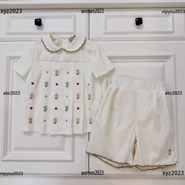 luxury summer tracksuits baby clothes designer kids sets baby 2pcs embroidered doll neck t-shirt and lace shorts new arrival, White
luxury summer tracksuits baby clothes designer kids sets baby 2pcs embroidered doll neck t-shirt and lace shorts new arrival, White