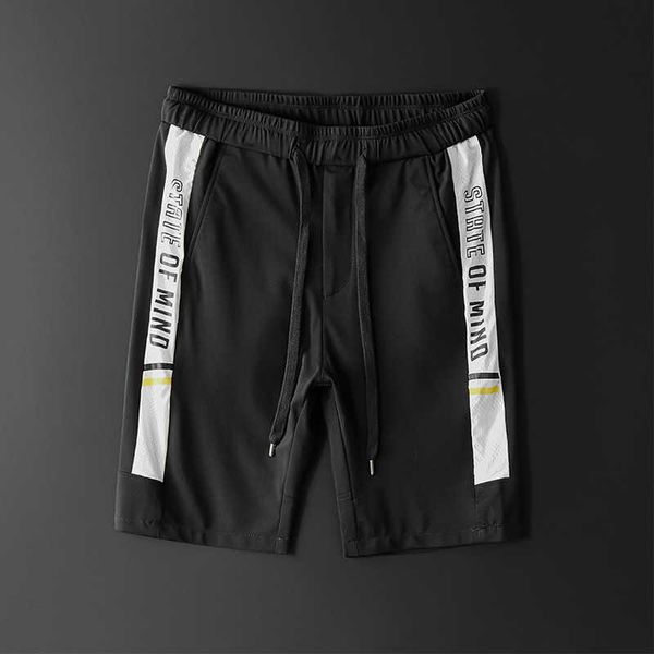 men's shorts light luxury summer thin knitted breathable sports slim fit trend running casual 5-point men, White;black
men's shorts light luxury summer thin knitted breathable sports slim fit trend running casual 5-point men, White;black