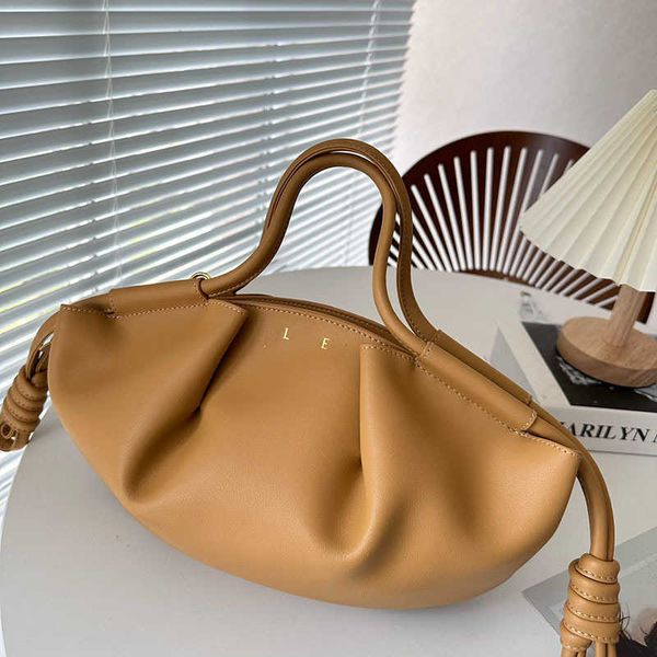 dumpling bags handbags the tote bag beach shoulder bags handle bag large totes designer handbag women shopper purse 230513
dumpling bags handbags the tote bag beach shoulder bags handle bag large totes designer handbag women shopper purse 230513