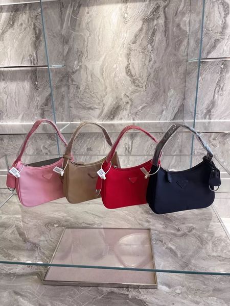 clutch designer bags women classic handbag underarm wallet shoulder wild crossbody female purses 10190, Black;red
clutch designer bags women classic handbag underarm wallet shoulder wild crossbody female purses 10190, Black;red