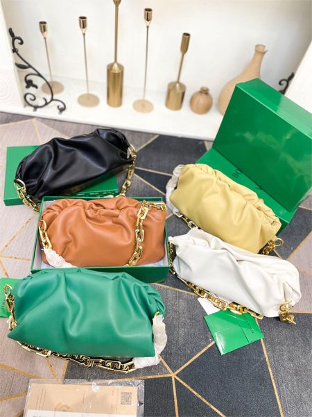 designer shoulder bag shoulder bag super soft leather cloud bag latest chain bag detachable chain clutch luxury fashion bag cosmetic bag wal
designer shoulder bag shoulder bag super soft leather cloud bag latest chain bag detachable chain clutch luxury fashion bag cosmetic bag wal