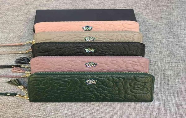 2020 the style fashion and elegant genuine cow leather women long money clips 5 color 19cm2375464, Black
2020 the style fashion and elegant genuine cow leather women long money clips 5 color 19cm2375464, Black