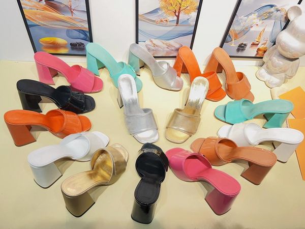 summer women shake sandal slippers calf leather female 5.5 cm heel indoor casual sandals designer luxury fashion ladies beach flat flip flop, Black
summer women shake sandal slippers calf leather female 5.5 cm heel indoor casual sandals designer luxury fashion ladies beach flat flip flop, Black