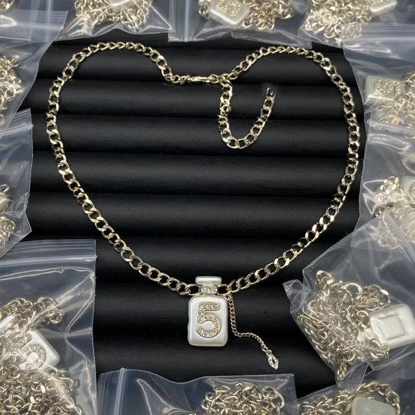 pendant necklace channel necklace gold chain style luxury designer brand women's fashion jewelry vbfdy, Silver
pendant necklace channel necklace gold chain style luxury designer brand women's fashion jewelry vbfdy, Silver
