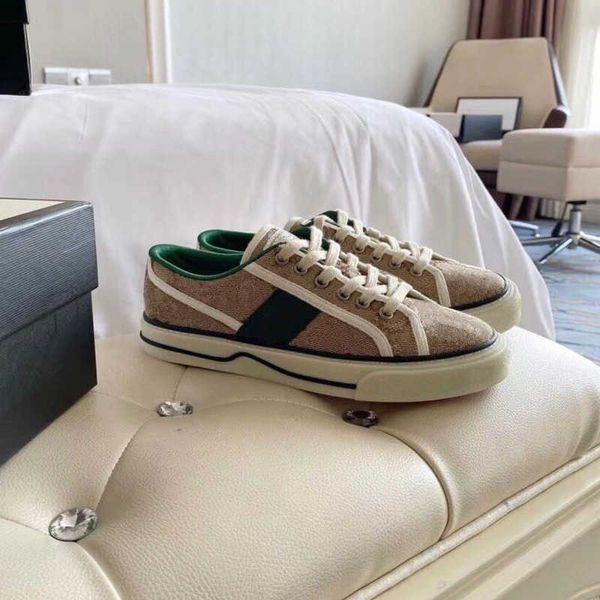 spring women's casual shoes, canvas lace, color rich personality fashion, pink apple red green,, Black
spring women's casual shoes, canvas lace, color rich personality fashion, pink apple red green,, Black
