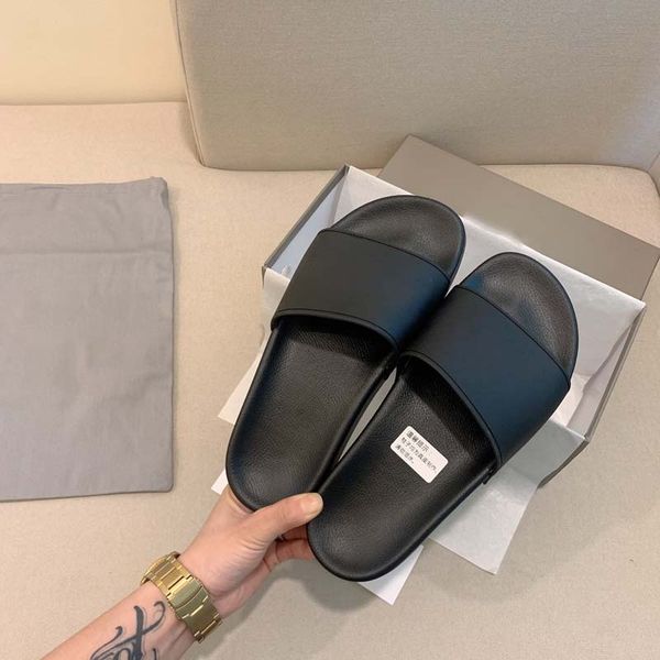 womens luxury slippers senior designer sandals cross strap slippers various colors fashion versatile outdoor cross strap beach slippers, Black
womens luxury slippers senior designer sandals cross strap slippers various colors fashion versatile outdoor cross strap beach slippers, Black