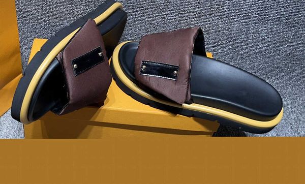 2023 latest luxury mans slides designer woman embossed sandal fashion brand leather ladie scuffs beach shoes original womens mens slippers, Black
2023 latest luxury mans slides designer woman embossed sandal fashion brand leather ladie scuffs beach shoes original womens mens slippers, Black