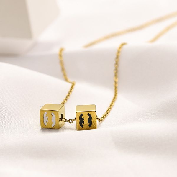 luxury famous designer necklace for women square-shape pendant brand c-letter choker chain necklaces jewelry accessory 18k gold plated, Silver
luxury famous designer necklace for women square-shape pendant brand c-letter choker chain necklaces jewelry accessory 18k gold plated, Silver