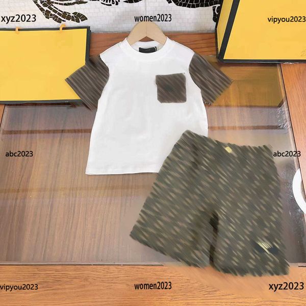 luxury tracksuits kids designer clothes short sleeve sets baby summer suits 2pcs round neck t-shirt and letter printed denim shorts, White
luxury tracksuits kids designer clothes short sleeve sets baby summer suits 2pcs round neck t-shirt and letter printed denim shorts, White