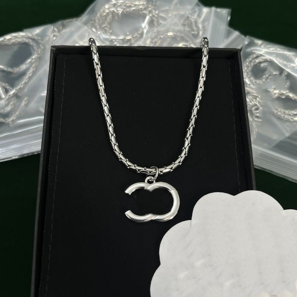 luxury letter ccity pendant necklaces fashion designer c chokers necklace for lady women party jewelry gold necklace wedding engagement woma, Silver
luxury letter ccity pendant necklaces fashion designer c chokers necklace for lady women party jewelry gold necklace wedding engagement woma, Silver