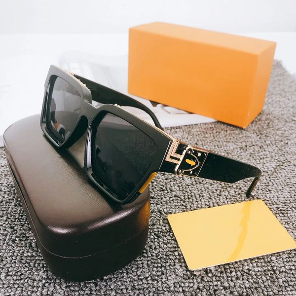 luxury designer sunglasses for women man uv protection glasses letter casual eyeglasses with box very good, White;black
luxury designer sunglasses for women man uv protection glasses letter casual eyeglasses with box very good, White;black