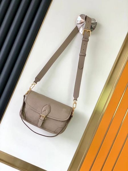 designer bag handbag leather keycase. the handle 2023design is convenient for carrying or carrying, and the detachable shoulder strap allows
designer bag handbag leather keycase. the handle 2023design is convenient for carrying or carrying, and the detachable shoulder strap allows