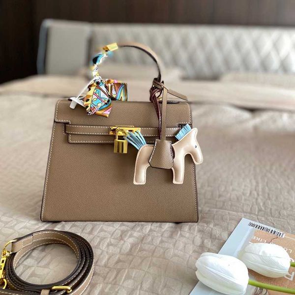 women's leather shoulder bag lock flap handbag black pocket twisted women crossbody s shopping hobo handbags special offer iimited purc
women's leather shoulder bag lock flap handbag black pocket twisted women crossbody s shopping hobo handbags special offer iimited purc