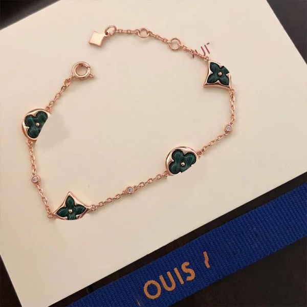 fashion style love bracelets women bangle wristband cuff chain clover designer letter jewelry crystal 18k gold plated stainless steel weddin, Golden;silver
fashion style love bracelets women bangle wristband cuff chain clover designer letter jewelry crystal 18k gold plated stainless steel weddin, Golden;silver