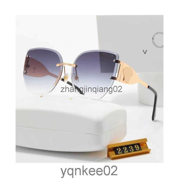 designer versage sunglasses cycle luxurious fashion sports polarize square sunglass for mens womans vintage baseball new driving beach grey, White;black
designer versage sunglasses cycle luxurious fashion sports polarize square sunglass for mens womans vintage baseball new driving beach grey, White;black