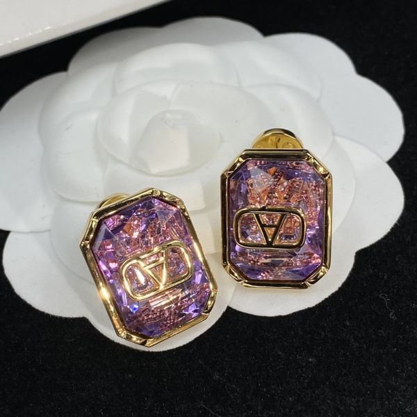 earring designers design luxurious gold heart-shaped pearl crystal gold double v-letter classic jewelry for women, Golden;silver
earring designers design luxurious gold heart-shaped pearl crystal gold double v-letter classic jewelry for women, Golden;silver