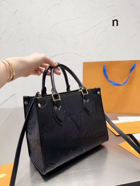 luxury designeronthego handbags women leather embossing shoulder bags crossbody bag messenger bags designers handbag tote purse
luxury designeronthego handbags women leather embossing shoulder bags crossbody bag messenger bags designers handbag tote purse