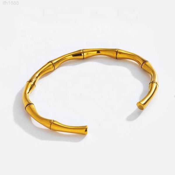 wholesale custom stainless steel jewelry 18k gold plated curved tube big chunky bamboo bangle bracelet for woman, Golden;silver
wholesale custom stainless steel jewelry 18k gold plated curved tube big chunky bamboo bangle bracelet for woman, Golden;silver
