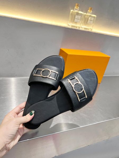 622sslippers 2023 women slippers sandals lock it flat mule monograms canvas gold circle outdoor slipper summer designer luxury fashion ladie, Black
622sslippers 2023 women slippers sandals lock it flat mule monograms canvas gold circle outdoor slipper summer designer luxury fashion ladie, Black