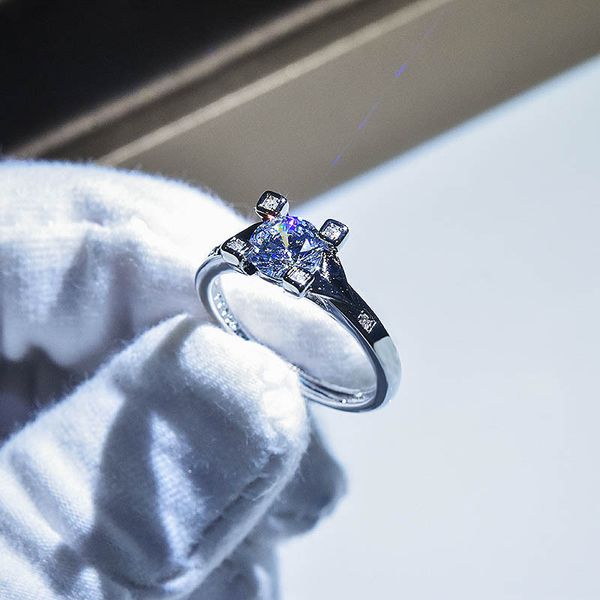 versatile wedding ring new design classic ladies s925 silver moissanite diamond ring for women jeweley ring, Golden;silver
versatile wedding ring new design classic ladies s925 silver moissanite diamond ring for women jeweley ring, Golden;silver