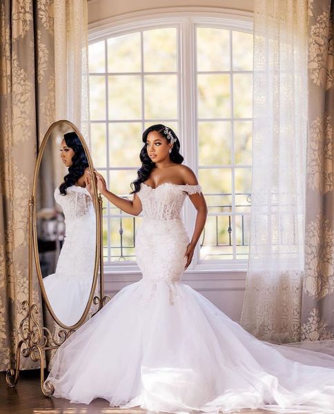 elegant mermaid wedding dresses sleeveless v neck off shoulder straps beaded sequins appliques plus size 3d lace bridal gowns plus size vest, White
elegant mermaid wedding dresses sleeveless v neck off shoulder straps beaded sequins appliques plus size 3d lace bridal gowns plus size vest, White